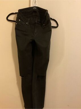 Hudson Jeans Black Skinny Jeans with Knee Slits